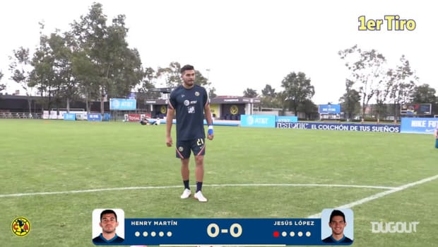 Henry Martín vs Jesús López crossbar challenge